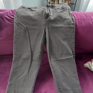 Gloria Vanderbilt straight jeans